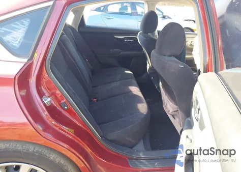 2013 Nissan Altima 2.5 S z USA, uszkodzony, nr VIN 1N4AL3AP4DN577489